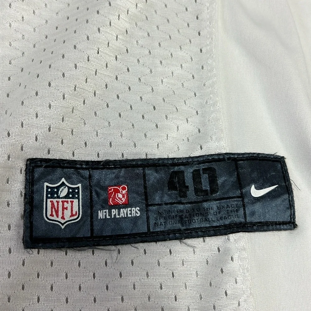 Philadelphia Eagles Carson Wentz White Vapor Untouchable Limited Player Jersey